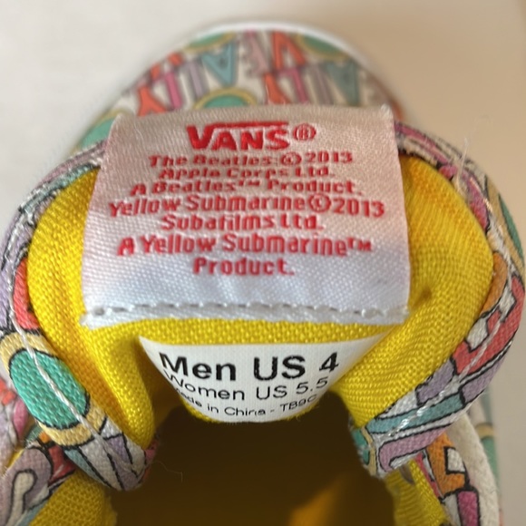 THE BEATLES BY VANS • YELLOW SUBMARINE • ALL YOU NEED IS LOVE • WOMENS 5.5 - Picture 9 of 9